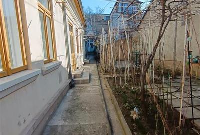 Casă individuală cu 6 camere cu Canalizare în Central - 5