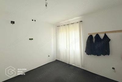 Casă cu 4 camere cu Canalizare în Central - 3