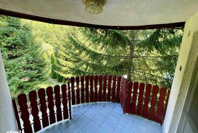 Casă cu 6 camere cu Teren 250 Mp în Tulnici - 2