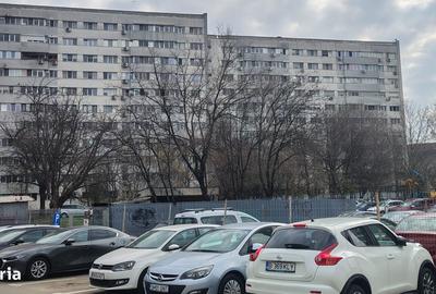 Apartament cu 2 camere decomandat în Titan