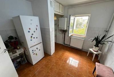 Apartament cu 4 camere decomandat în Micro 16 - 5
