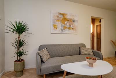 Apartament cu 2 camere decomandat, mobilat în Tomis Nord