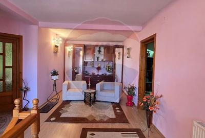 Casa cu etaj deosebita in Chisineu-Cris - un camin creat cu suflet - 15