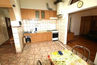 Apartament 3 camere  , centrala proprie , Central Apartament 3 camere  , centrala proprie , Central - 6