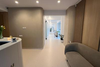 Spațiu comercial de vânzare | 247 mp | 2 unități | 10 locuri de parcare - 2