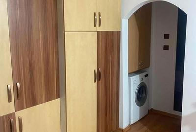 Apartament cu 2 camere, mobilat în Brăilița