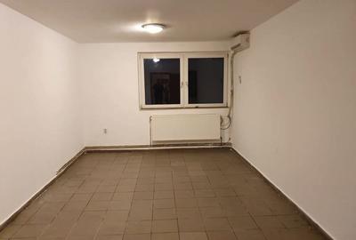 Spațiu comercial, de 250 mp, în Central - 1