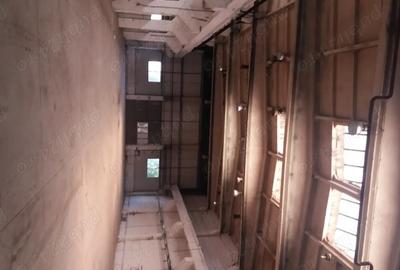 Spațiu comercial, de 1,200 mp, în Titan