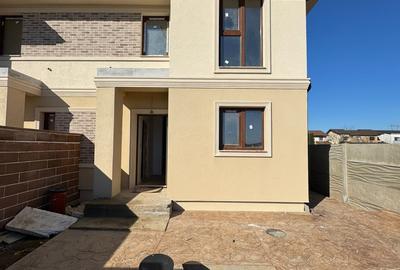 Duplex cu 4 camere cu Canalizare în Moșnița Nouă - 2