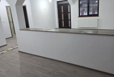 Casă cu 3 camere cu Teren 800 Mp în Topolița - 3
