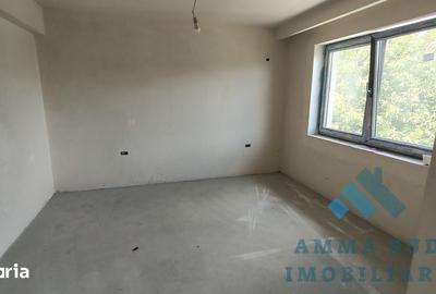 Casă cu 3 camere cu Teren 270 Mp în Central - 2
