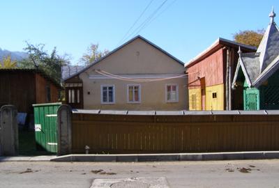 Casa 120 mp, multiple dependinte, teren 2800 mp Campulung Moldovenesc - 4