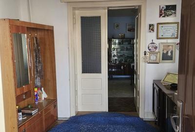 Casă cu 3 camere în Central - 2