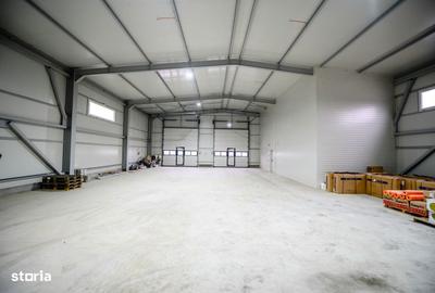 Spațiu comercial, de 1,000 mp, în Central - 9