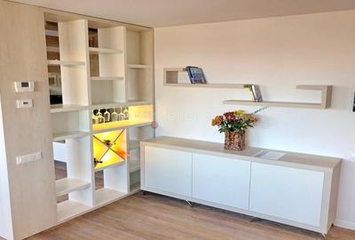 Priveliste Panoramica Spre Oras Si Masivul Tampa - 15