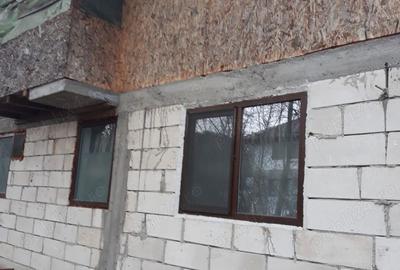 Casă cu 4 camere cu Teren 2900 Mp în Posești - 5