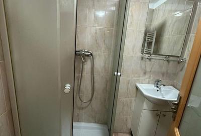 Casă cu 4 camere cu Canalizare în Tineretului - 6