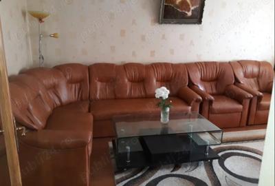 Apartament cu 3 camere decomandat în Baba Novac - 2