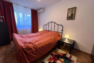 Apartament cu 3 camere semidecomandat în Central