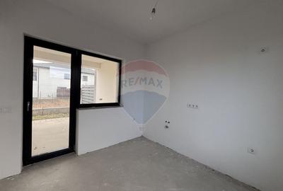 Casă cu 4 camere cu Teren 150 Mp în Șelimbăr - 4