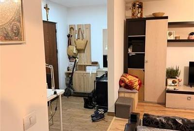 Apartament cu 2 camere semidecomandat, mobilat în 13 Decembrie - 19