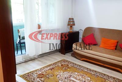 Apartament cu 4 camere decomandat în Titan