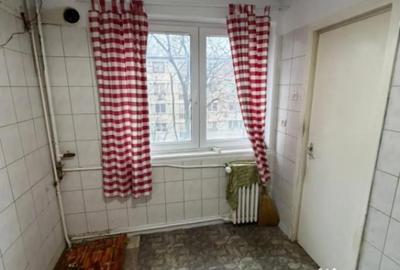 Apartament cu 3 camere semidecomandat în Giulești - 1
