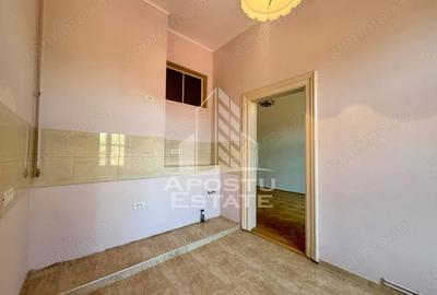 Apartament cu 5 camere decomandat în Sinaia - 8