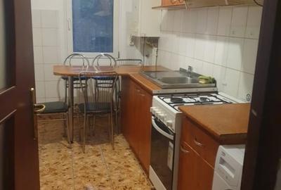2 Camere Decomandat Bloc 1985 zona Nicolina Belvedere - 4