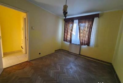 Apartament cu 3 camere semidecomandat în Central - 8