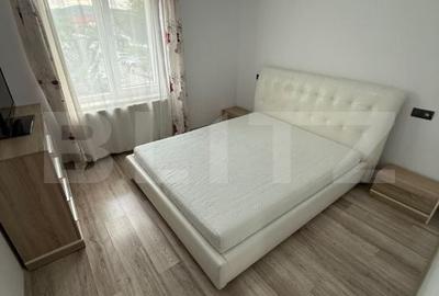Apartament cu 3 camere decomandat în Independenței - 4