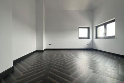 Apartament cu 8 camere în Mitropolie - 14