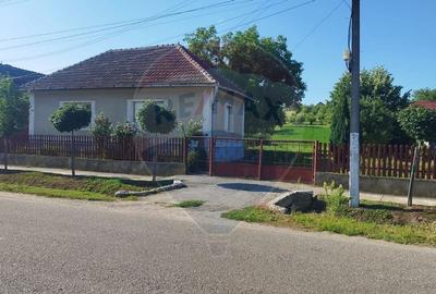 CASA DE VANZARE , Loc.Carastelec  jud. Salaj - oportunitate unica! - 2