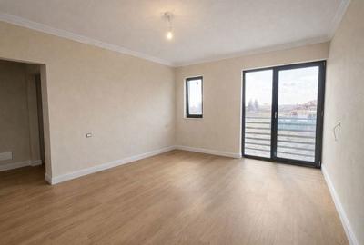 Casă cu 4 camere în Ulmi - 5