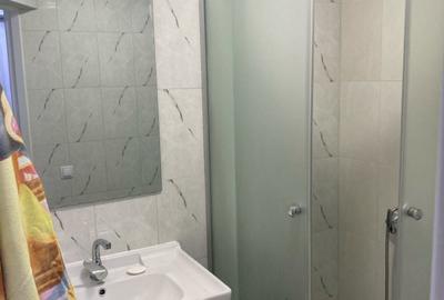 Garsonieră decomandată în Eroii Revoluției - 2