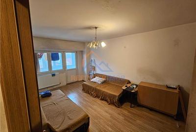 Garsoniera de vanzare, zona Mall Vitan - 2