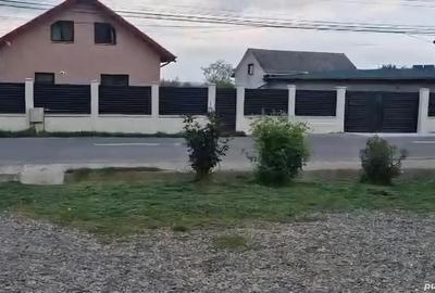 Casa cu mansarda de vanzare - 1