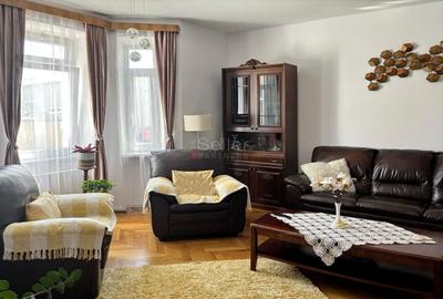 Casă individuală cu 4 camere cu Canalizare în Centrul Civic - 1