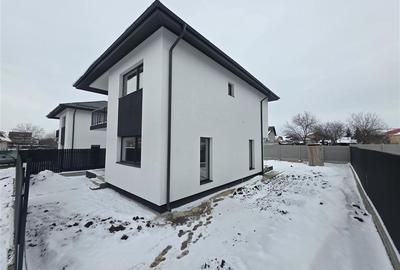 Casă individuală cu 4 camere cu Teren 320 Mp în Berceni - 2