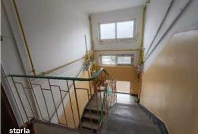 Apartament cu 3 camere în Inel II
