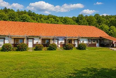 Hotel/Pensiune, de 636 mp, în Exterior Est