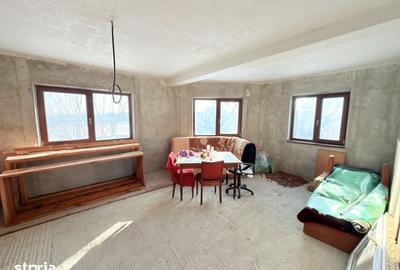 Casă cu 5 camere cu Teren 1000 Mp în Central - 3