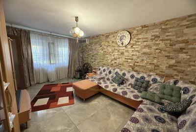 Apartament cu 2 camere decomandat, mobilat în Rovine
