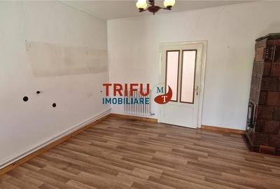 Casă cu 4 camere în Cetate - 1