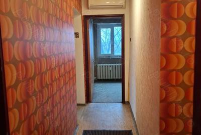 Apartament cu 3 camere decomandat în 1 Mai - 2