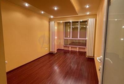 Vanzare apartament 3 camere in zona Ozana