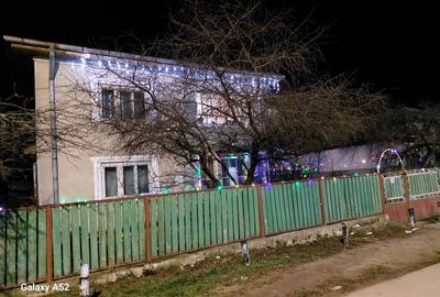 Casă cu 6 camere cu Teren 350 Mp în Central - 2