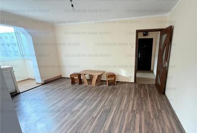 Apartament cu 2 camere,semidecomandat - zona Tractorul - 2