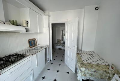 Apartament cu 3 camere decomandat în Podul de Fier - 3