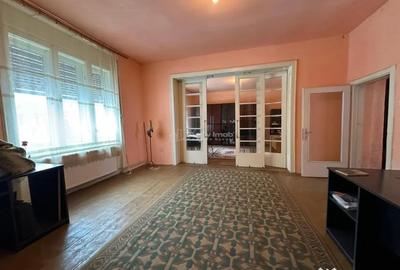 Casă cu 6 camere cu Teren 606 Mp în Central - 16